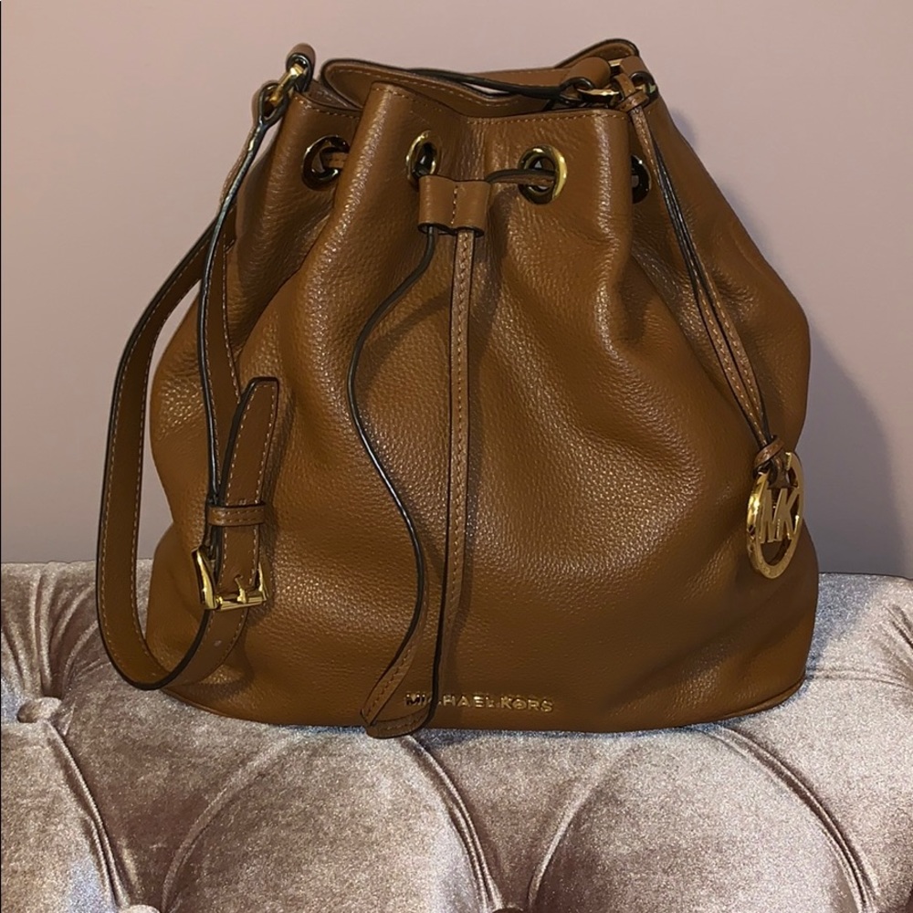 Michael Kors Bucket Bag